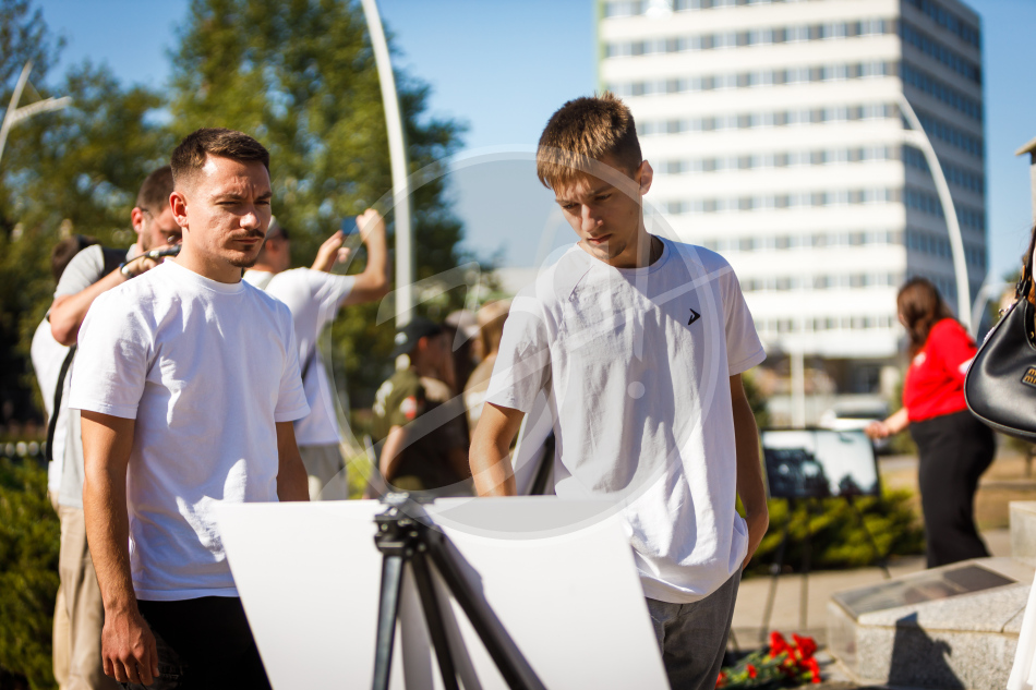 Возложение Народный Фронт