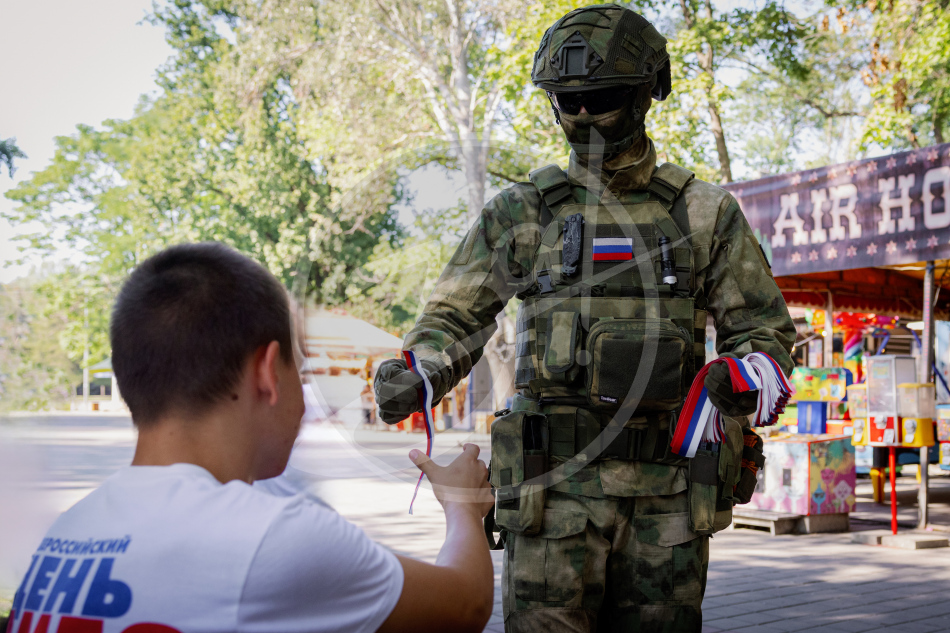 «Три любимых цвета» и «Российский триколор».