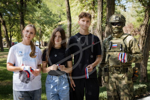 «Три любимых цвета» и «Российский триколор».