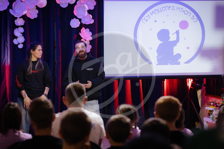 Анатолий
Надратовский и Анастасия
Петрова