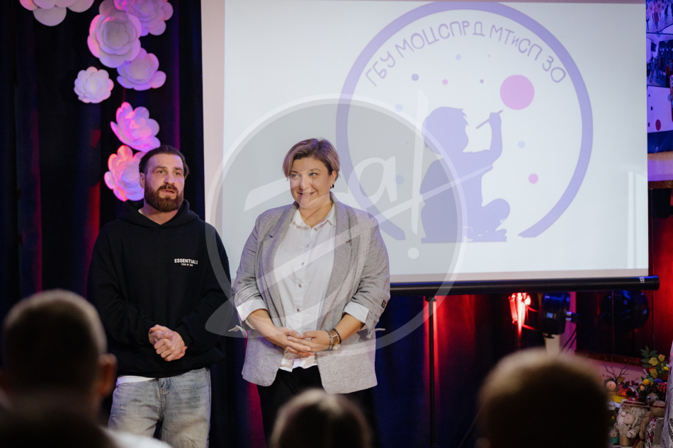 Анатолий
Надратовский и Анастасия
Петрова