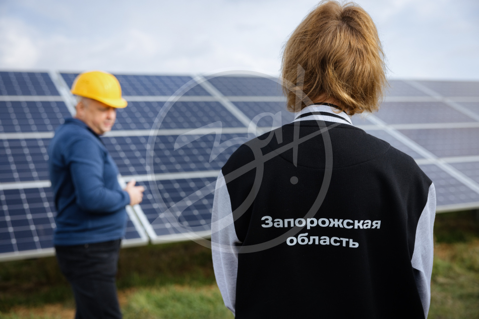 Студенты Запорожской области совершили экскурсию по солнечной электростанции