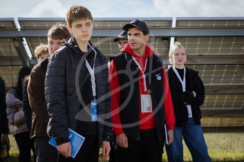 Студенты Запорожской области совершили экскурсию по солнечной электростанции