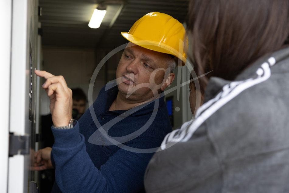 Студенты Запорожской области совершили экскурсию по солнечной электростанции