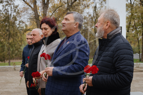 Ко Дню освобождения Мелитополя от немецко-фашистских захватчиков Запорожскую область посетила делегация Донецкой Народной Республики.