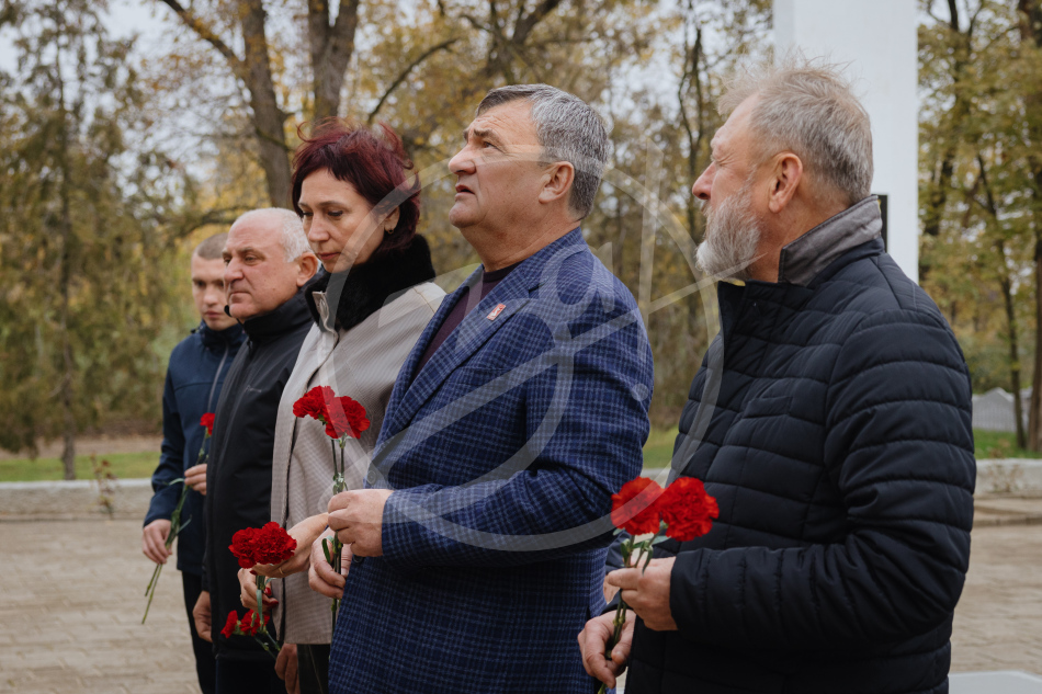 Ко Дню освобождения Мелитополя от немецко-фашистских захватчиков Запорожскую область посетила делегация Донецкой Народной Республики.