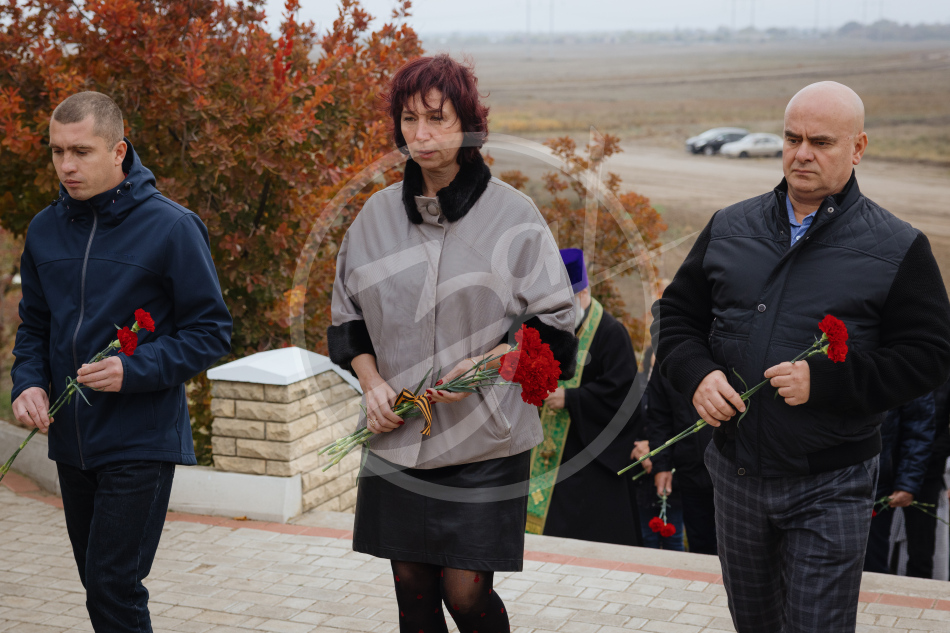 Ко Дню освобождения Мелитополя от немецко-фашистских захватчиков Запорожскую область посетила делегация Донецкой Народной Республики.