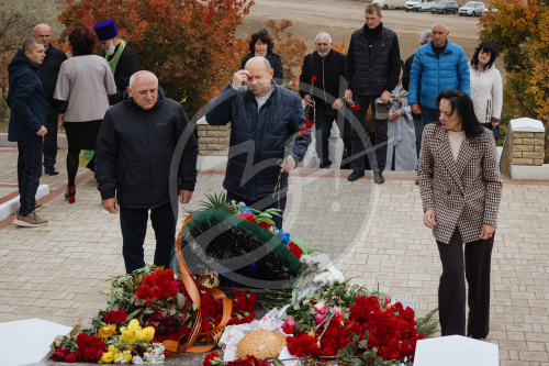 Ко Дню освобождения Мелитополя от немецко-фашистских захватчиков Запорожскую область посетила делегация Донецкой Народной Республики.