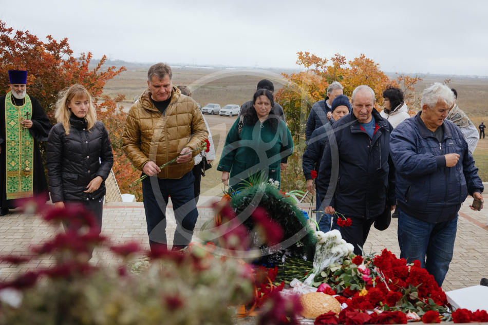 Ко Дню освобождения Мелитополя от немецко-фашистских захватчиков Запорожскую область посетила делегация Донецкой Народной Республики.