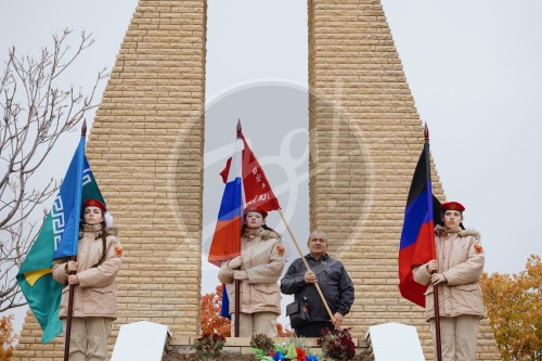 Ко Дню освобождения Мелитополя от немецко-фашистских захватчиков Запорожскую область посетила делегация Донецкой Народной Республики.