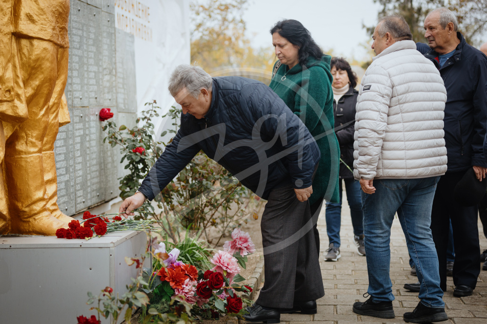 Ко Дню освобождения Мелитополя от немецко-фашистских захватчиков Запорожскую область посетила делегация Донецкой Народной Республики.