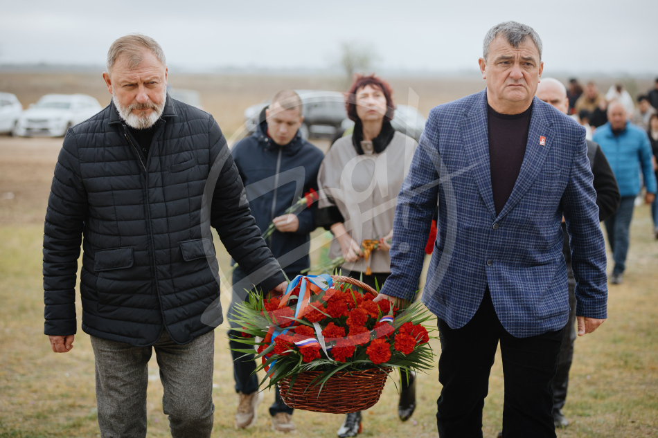 Ко Дню освобождения Мелитополя от немецко-фашистских захватчиков Запорожскую область посетила делегация Донецкой Народной Республики.