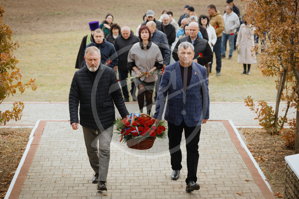 Ко Дню освобождения Мелитополя от немецко-фашистских захватчиков Запорожскую область посетила делегация Донецкой Народной Республики.