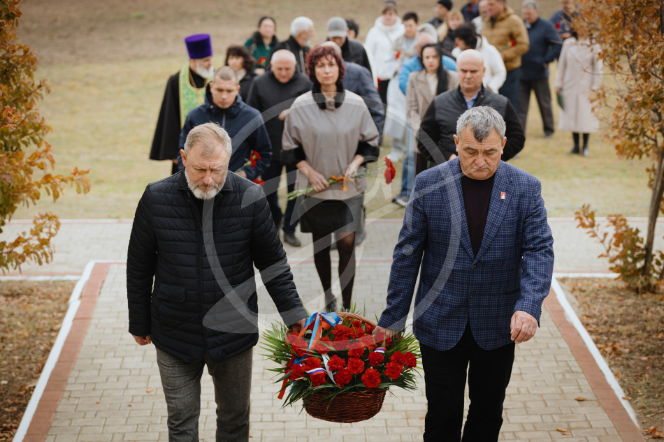Ко Дню освобождения Мелитополя от немецко-фашистских захватчиков Запорожскую область посетила делегация Донецкой Народной Республики.