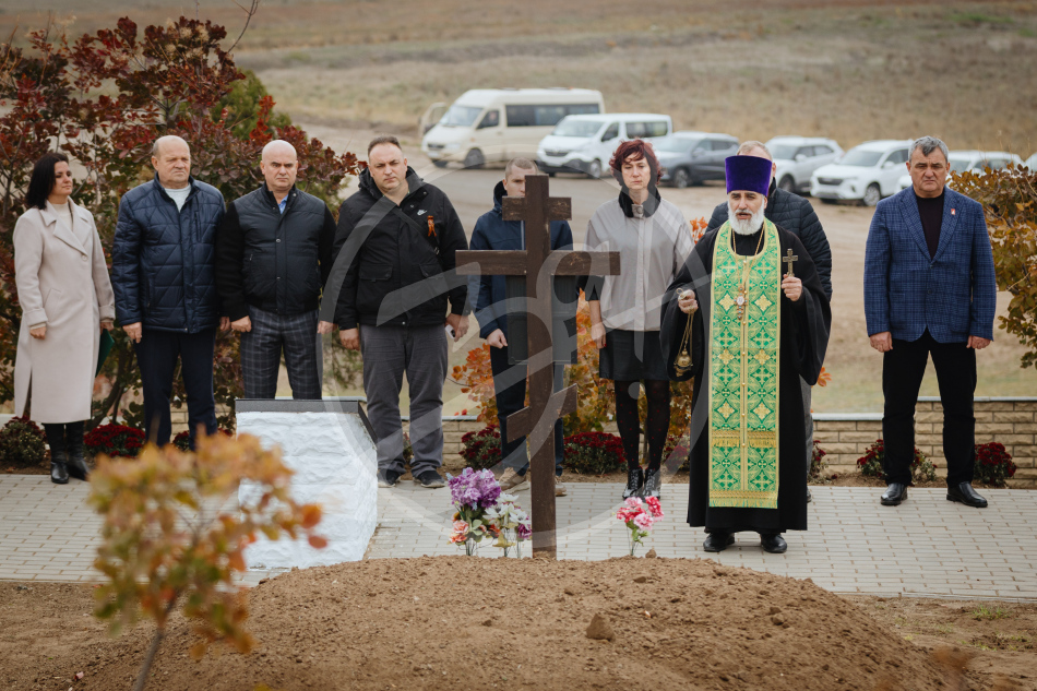 Ко Дню освобождения Мелитополя от немецко-фашистских захватчиков Запорожскую область посетила делегация Донецкой Народной Республики.